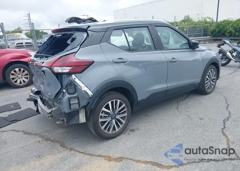 2023 Nissan Kicks Sv Xtronic Cvt z USA, uszkodzony, nr VIN 3N1CP5CV7PL557615
